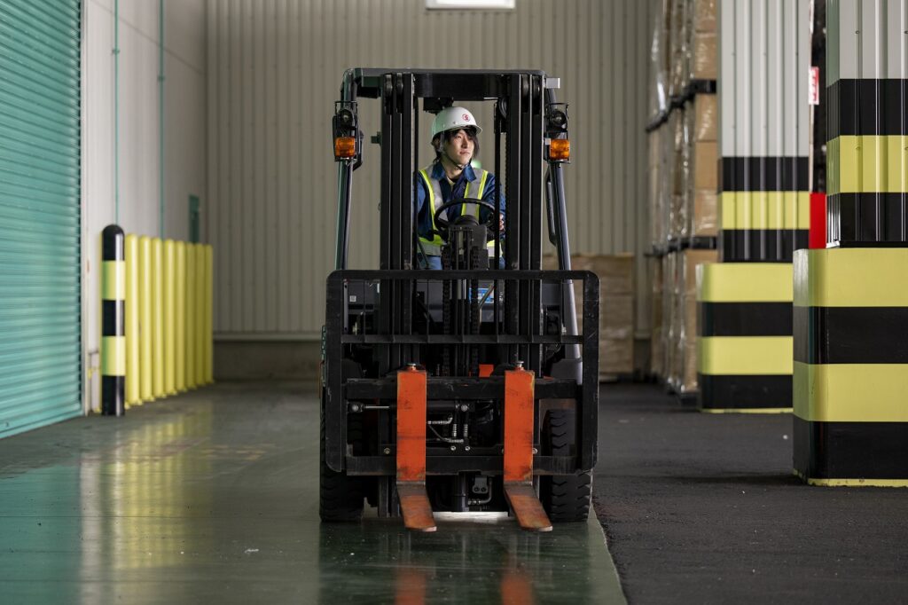 倉庫作業（フォークリフト）
